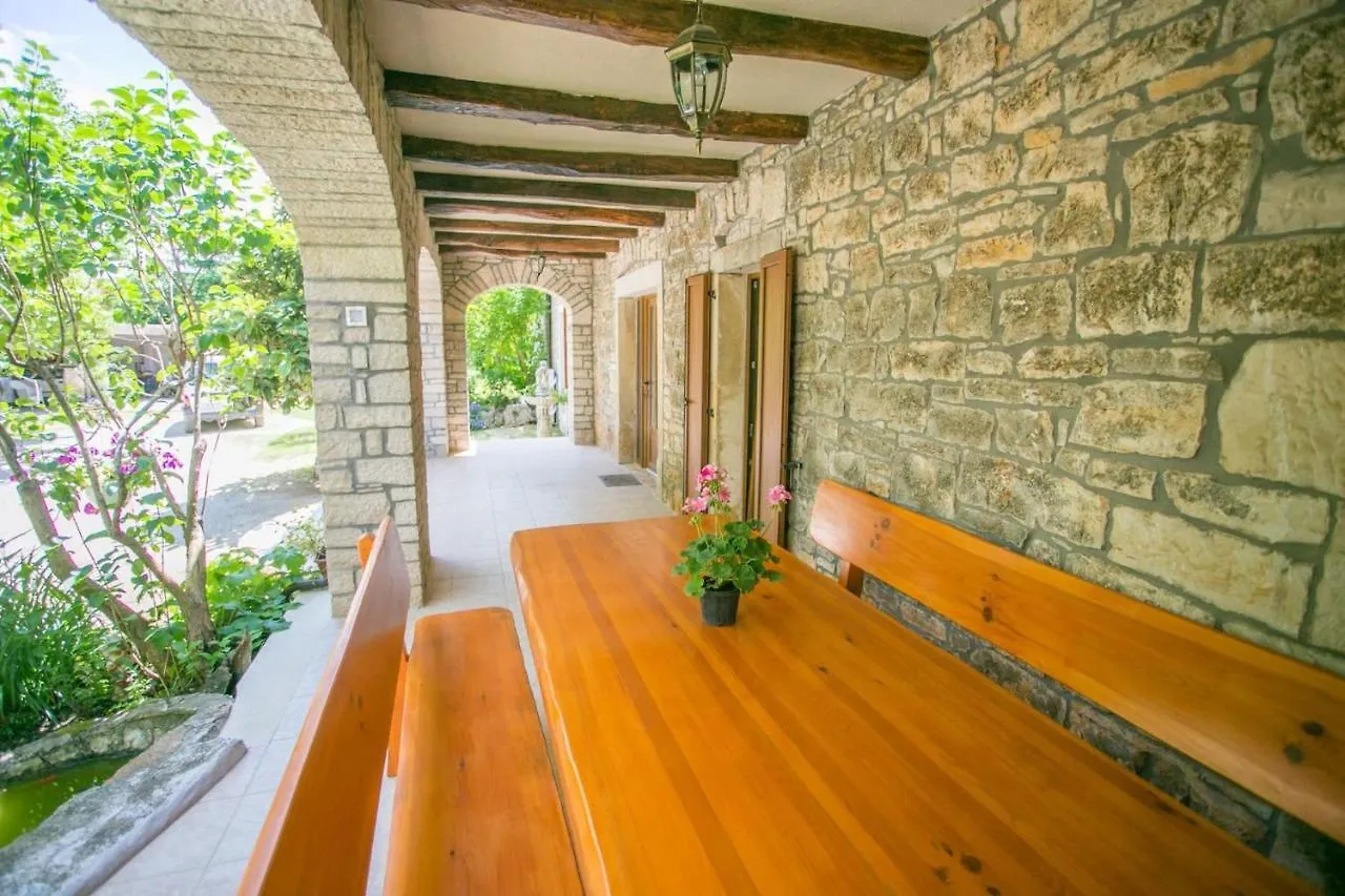 Rustic Villa Casa Mendula With Grill In Tinjan Srbinjak Croatia