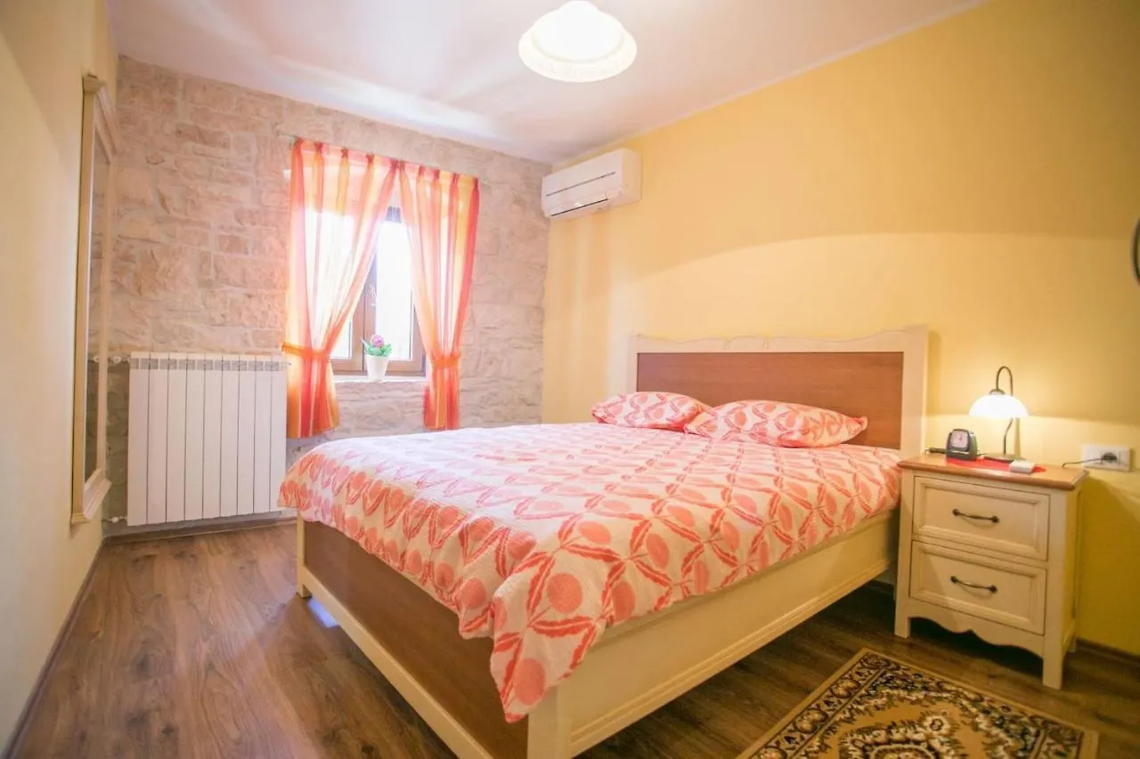 Rustic Villa Casa Mendula With Grill In Tinjan Srbinjak 0*,